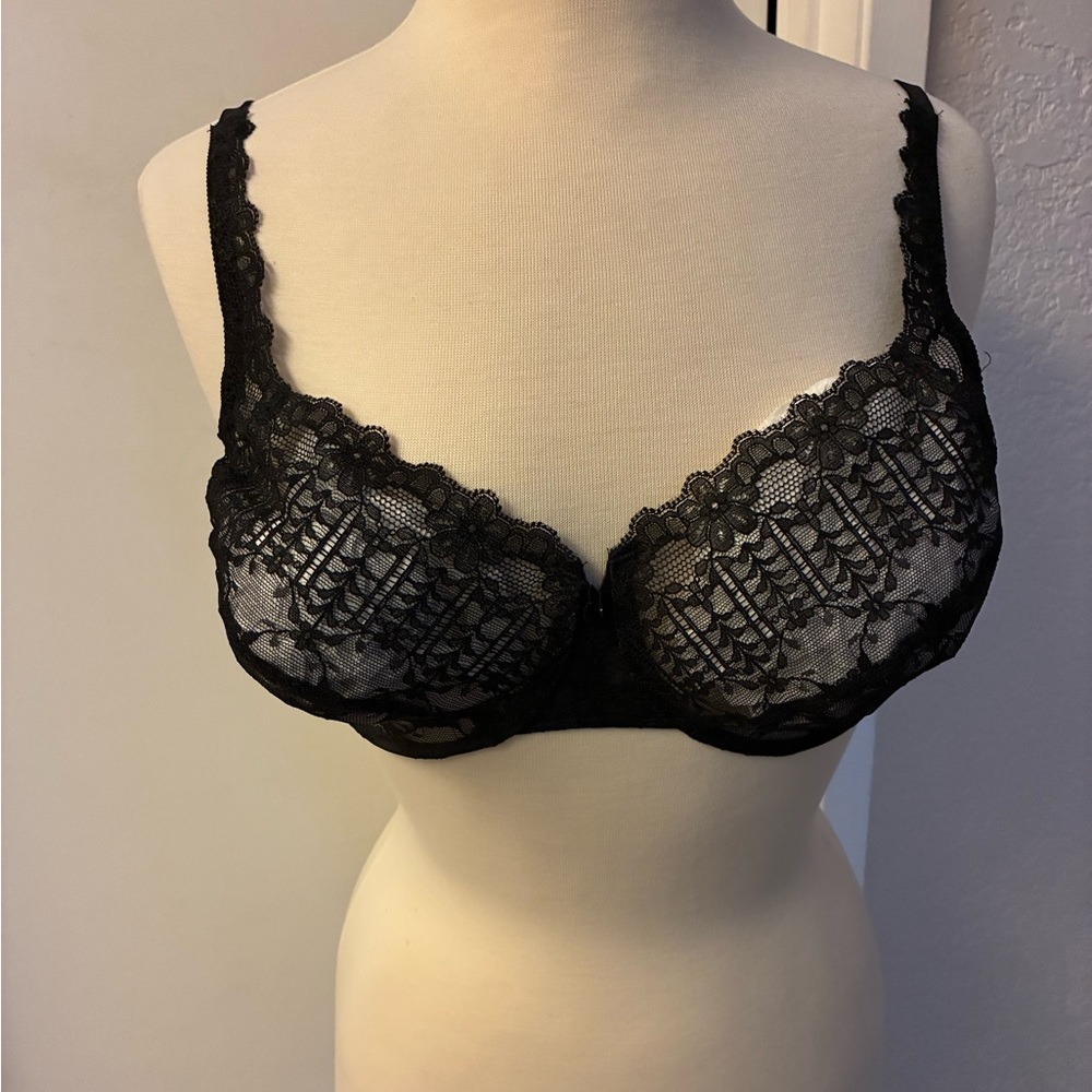 BLACK LACE BRA